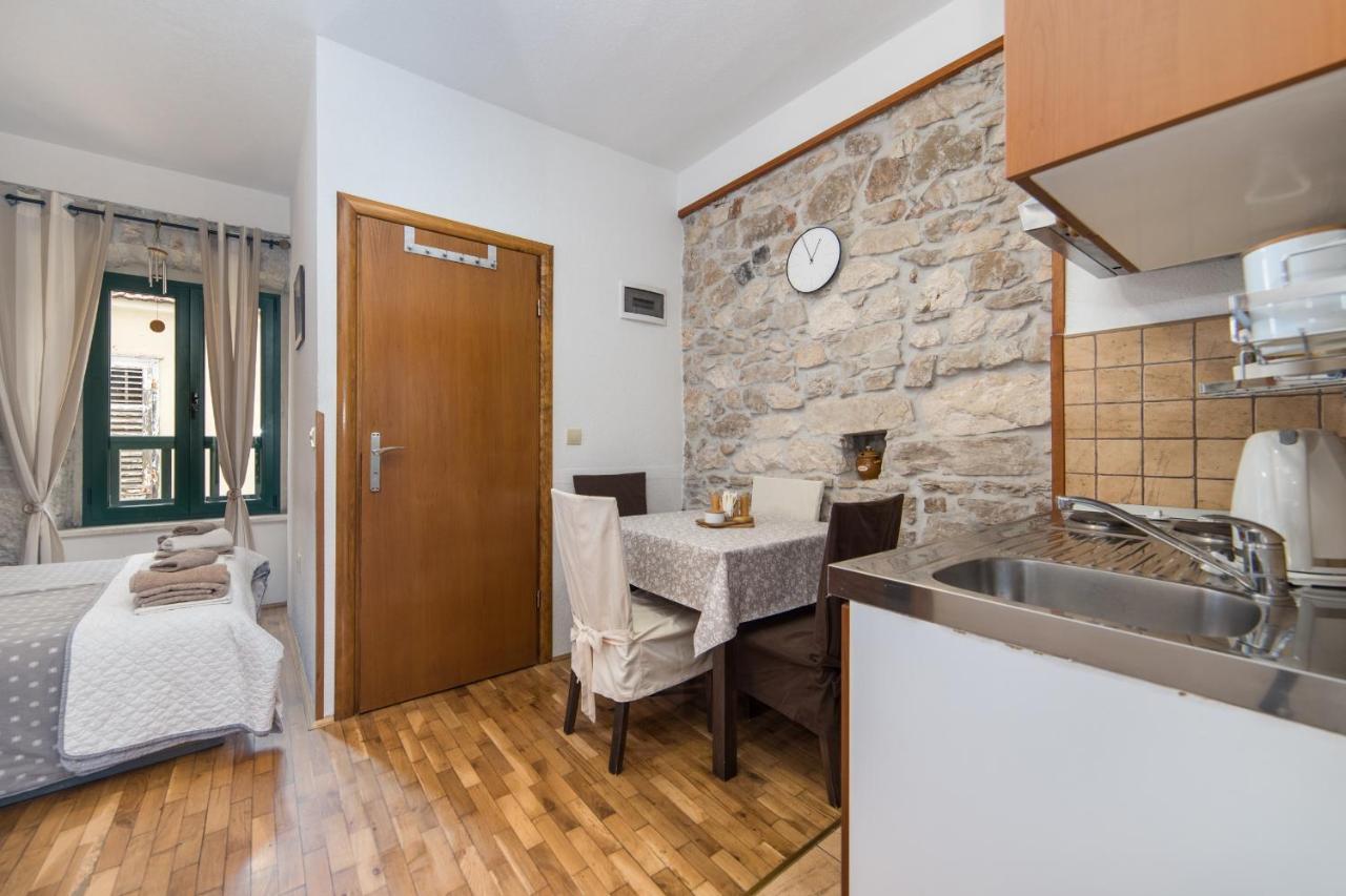 Apartments Gajeta グラダツ エクステリア 写真