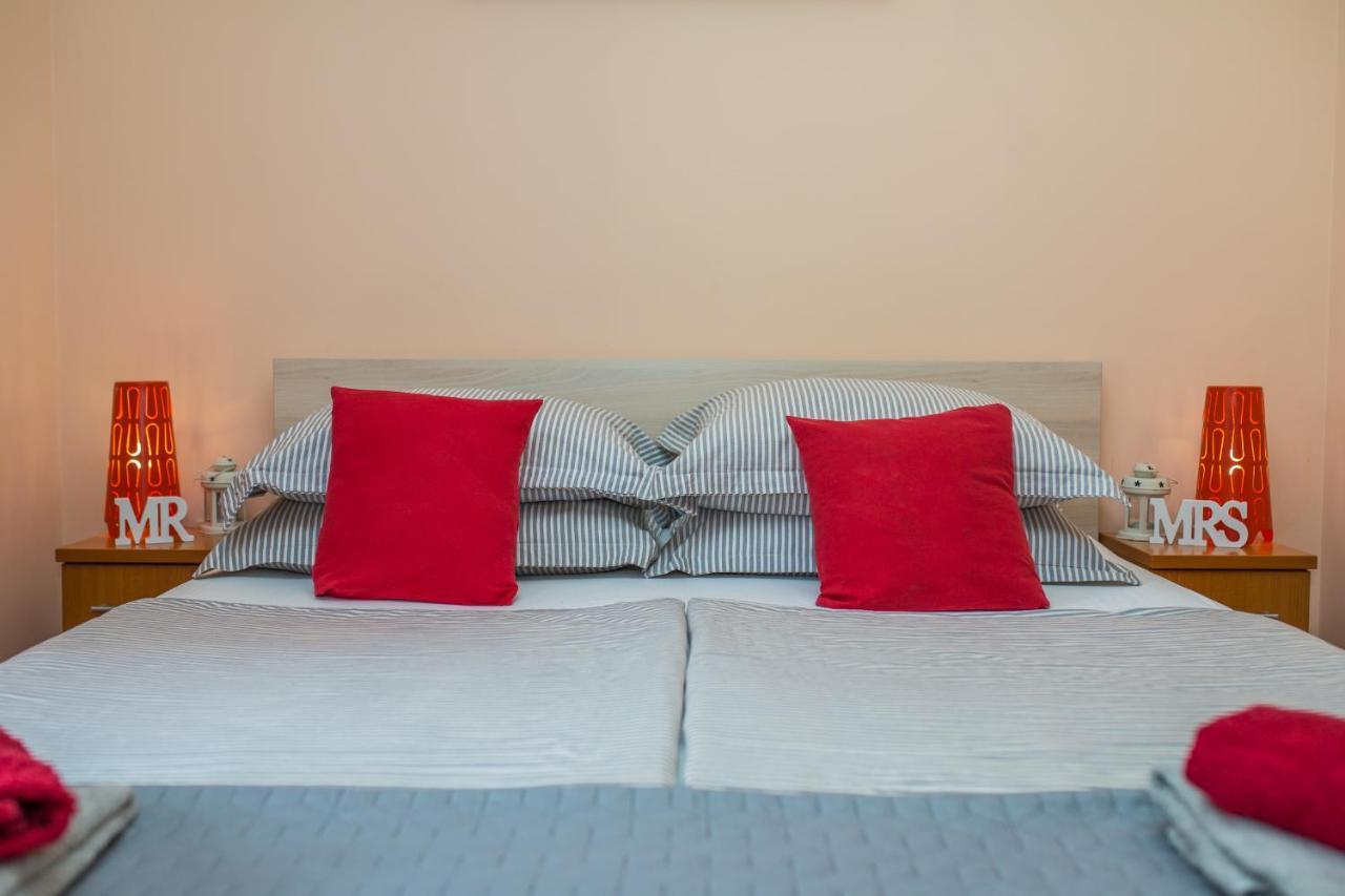 Apartments Gajeta グラダツ エクステリア 写真